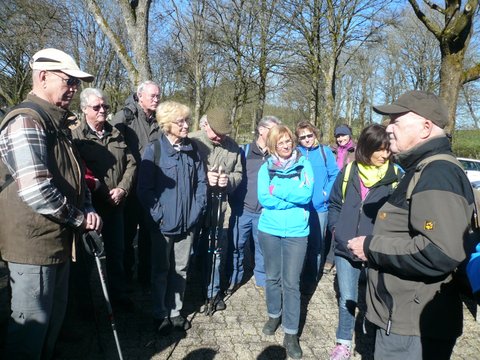 20150418-Wanderung-Walter-Hanf-Hollerather-Knie